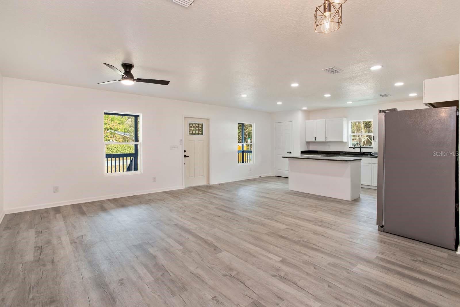 Image 9 of 23 For 4817 Cr 686  