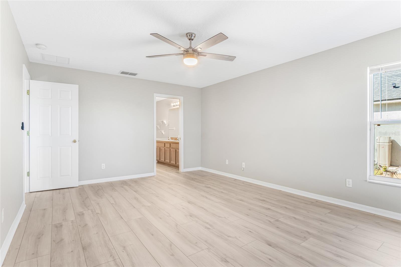 Image 18 of 53 For 1037 Bluegrass Drive