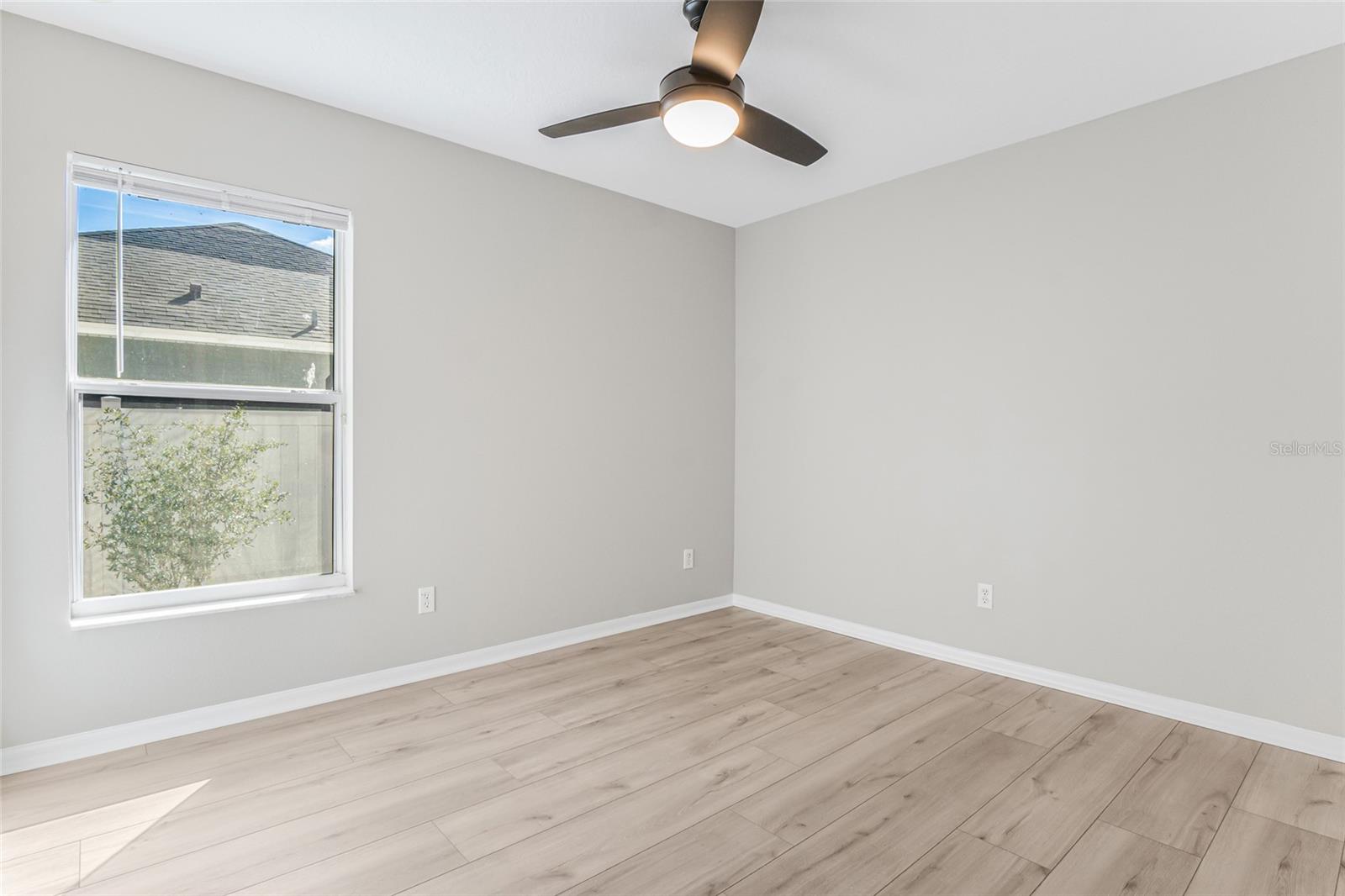 Image 21 of 53 For 1037 Bluegrass Drive