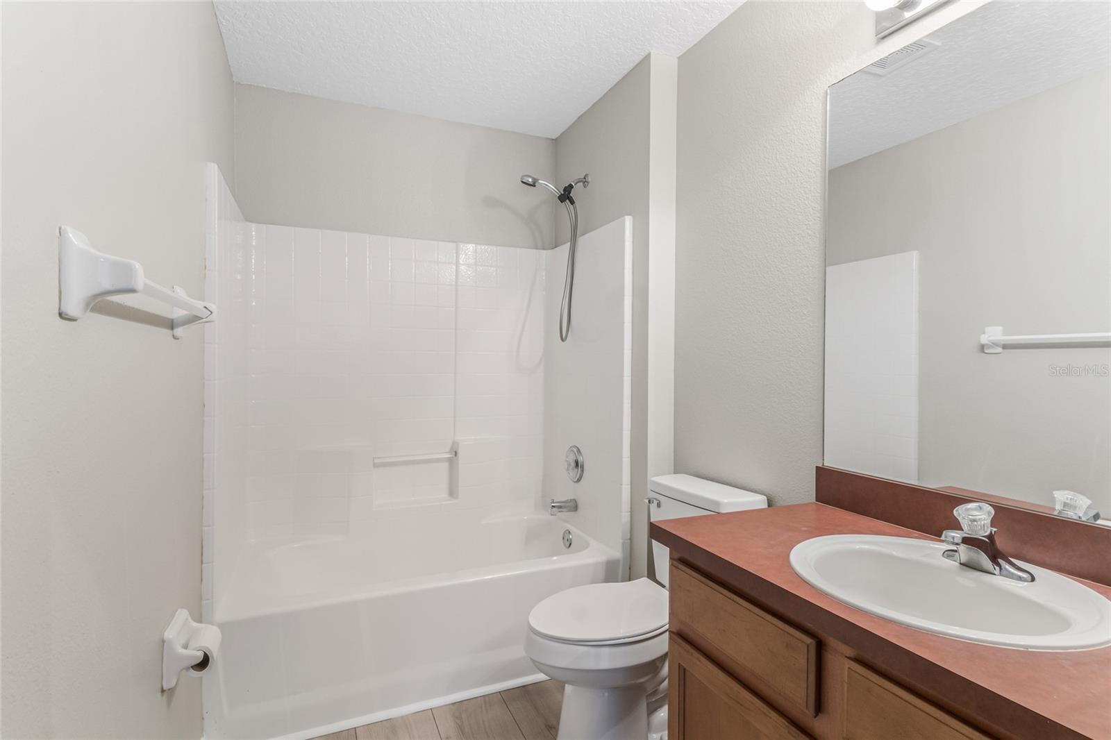 Image 23 of 53 For 1037 Bluegrass Drive