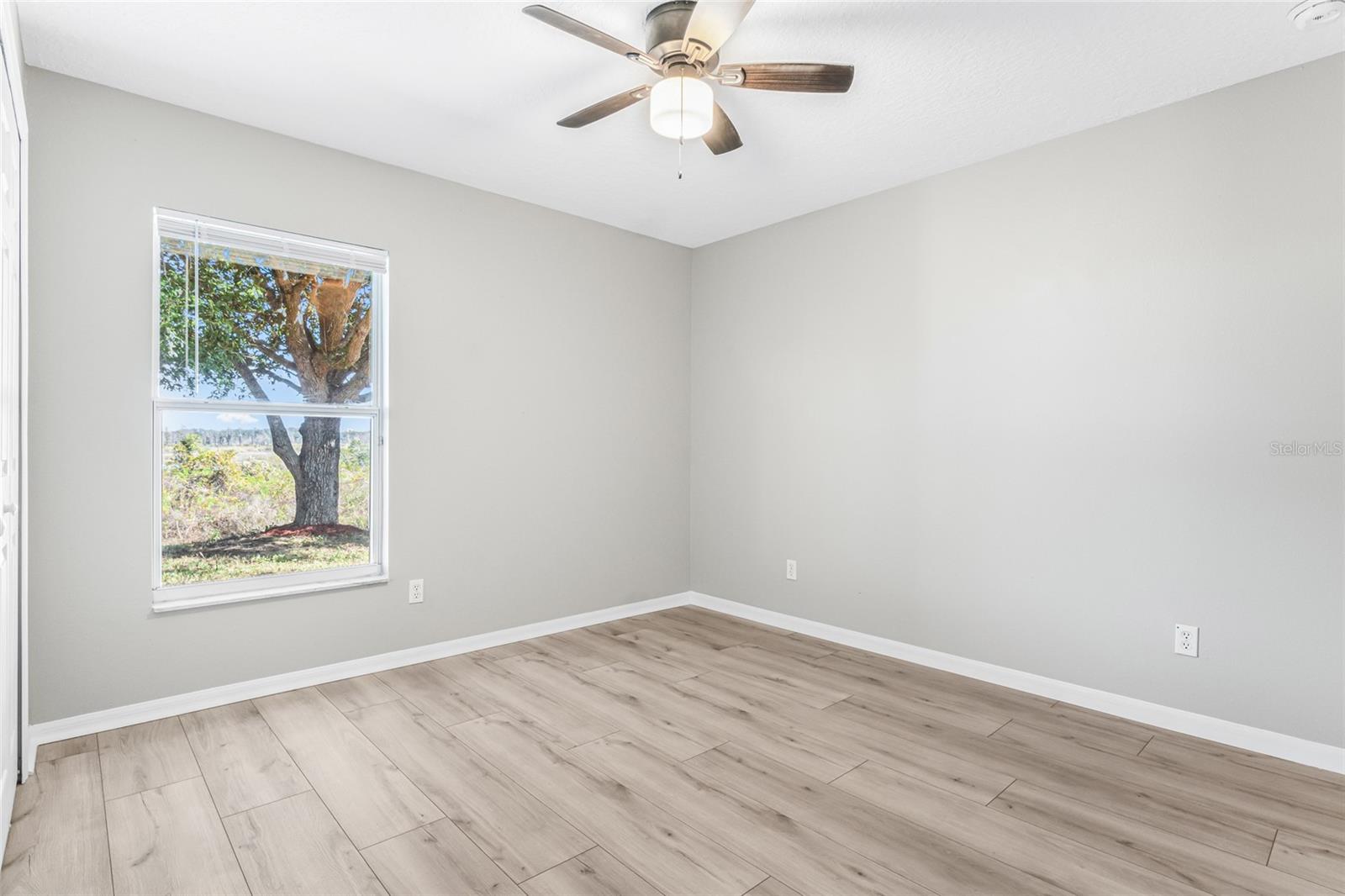 Image 24 of 53 For 1037 Bluegrass Drive