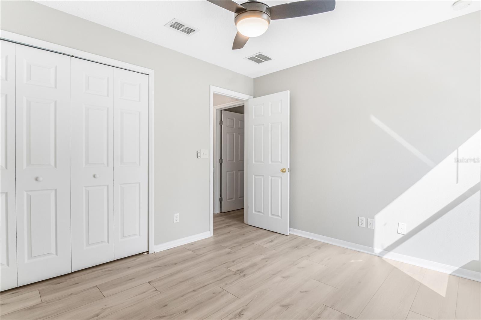 Image 25 of 53 For 1037 Bluegrass Drive