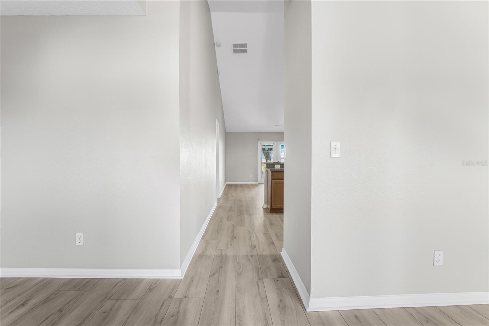 Image 33 of 53 For 1037 Bluegrass Drive