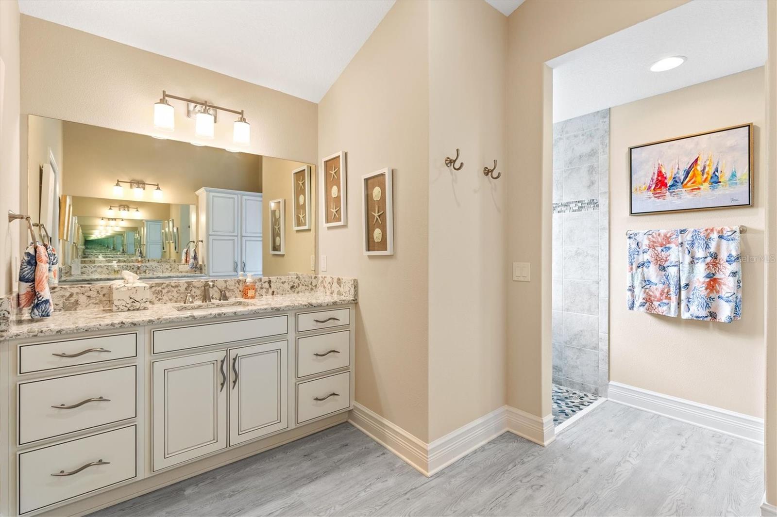 Image 20 of 49 For 2098 Foust Place