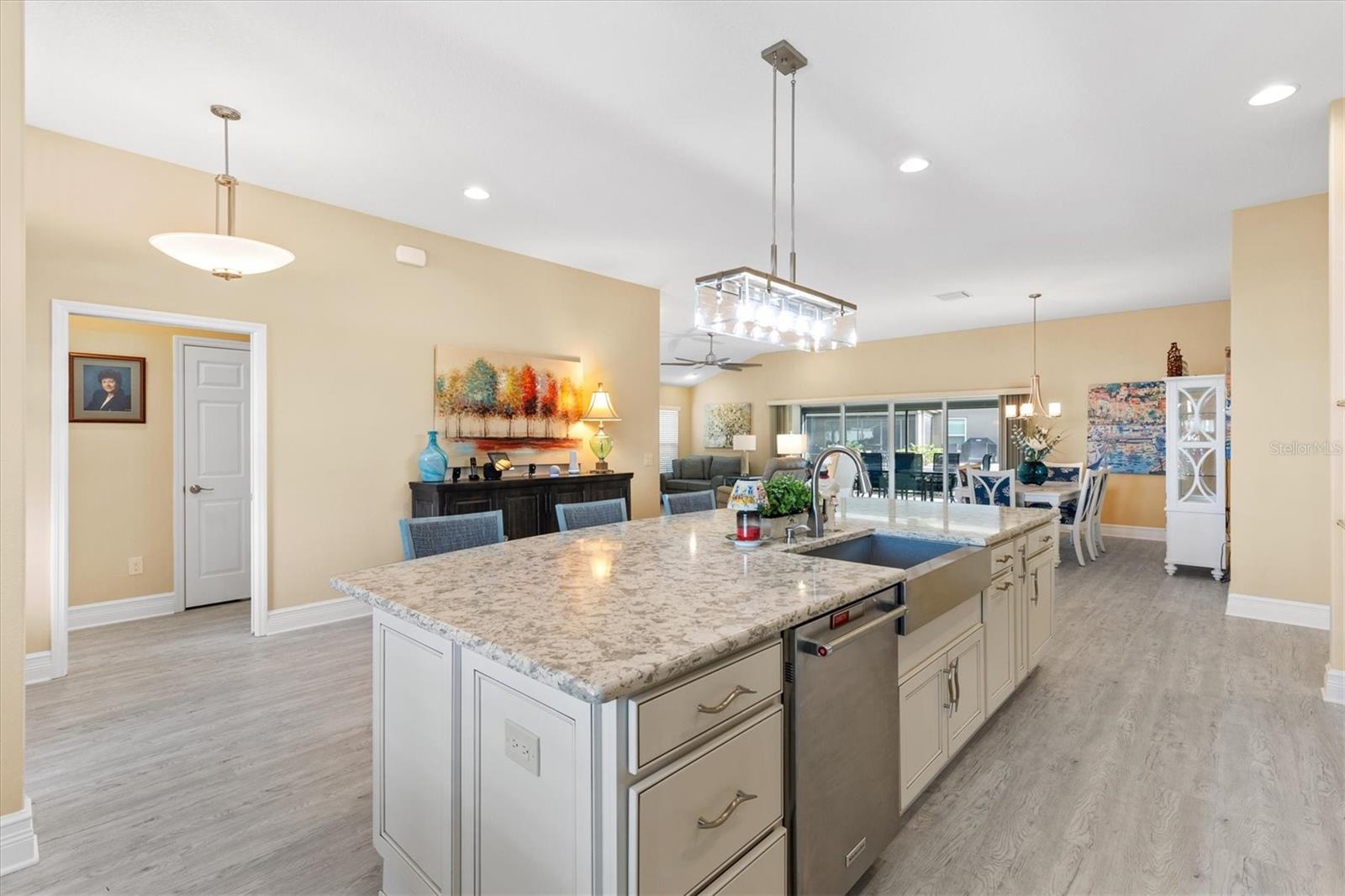 Image 9 of 49 For 2098 Foust Place