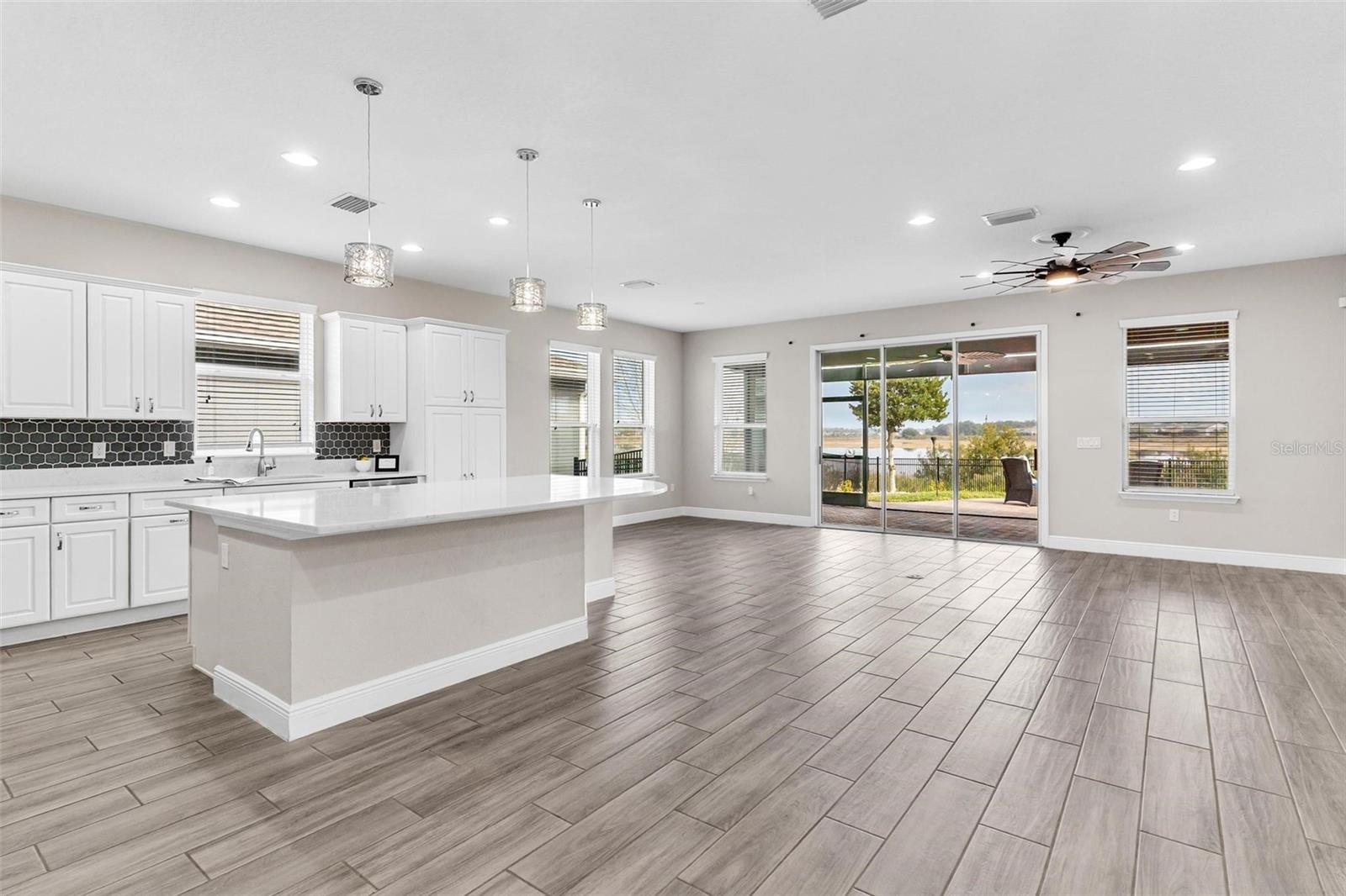 Image 11 of 54 For 224 Silver Maple Road