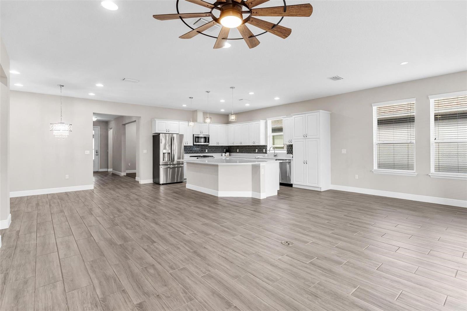 Image 12 of 54 For 224 Silver Maple Road