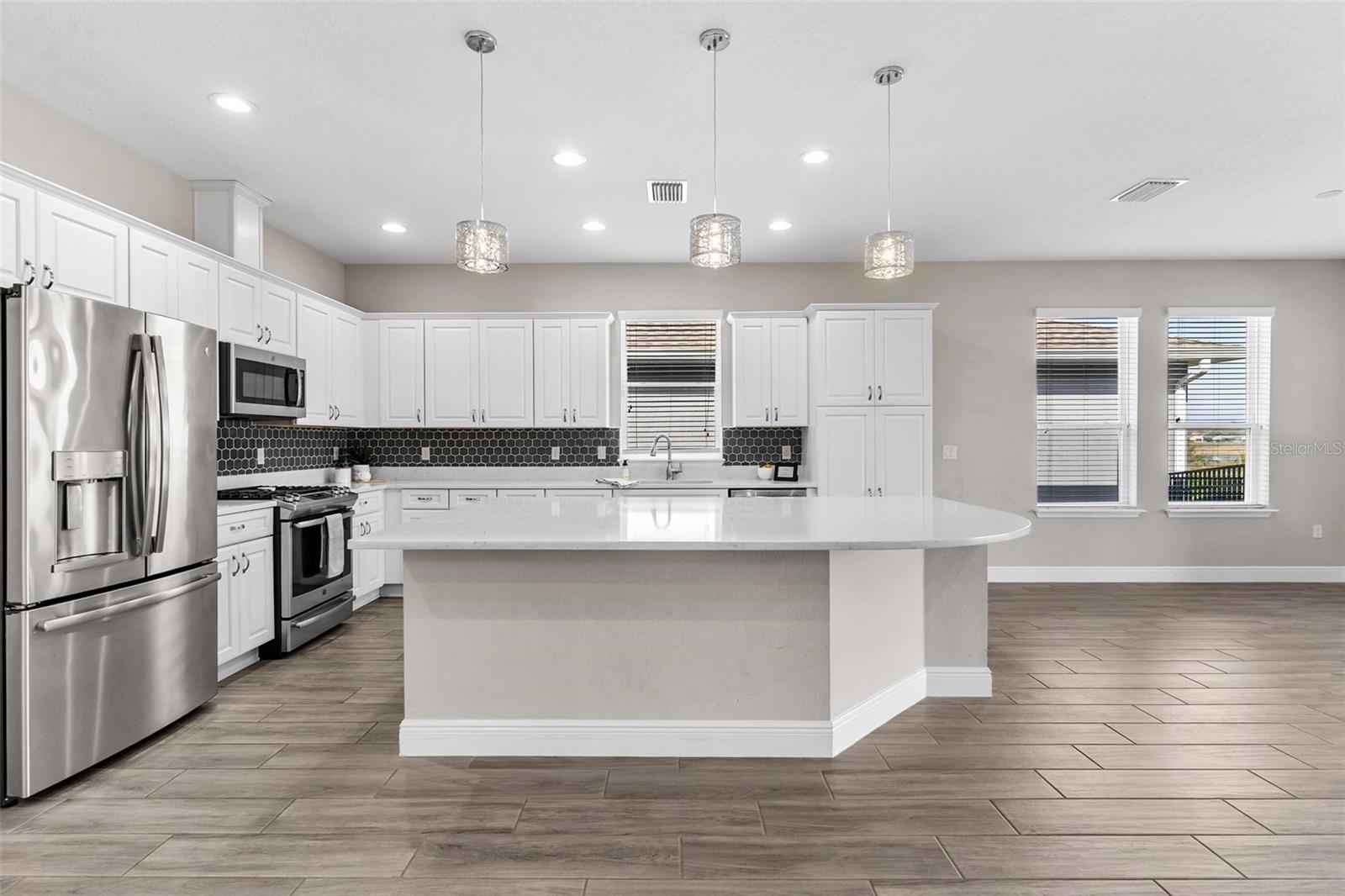 Image 22 of 54 For 224 Silver Maple Road