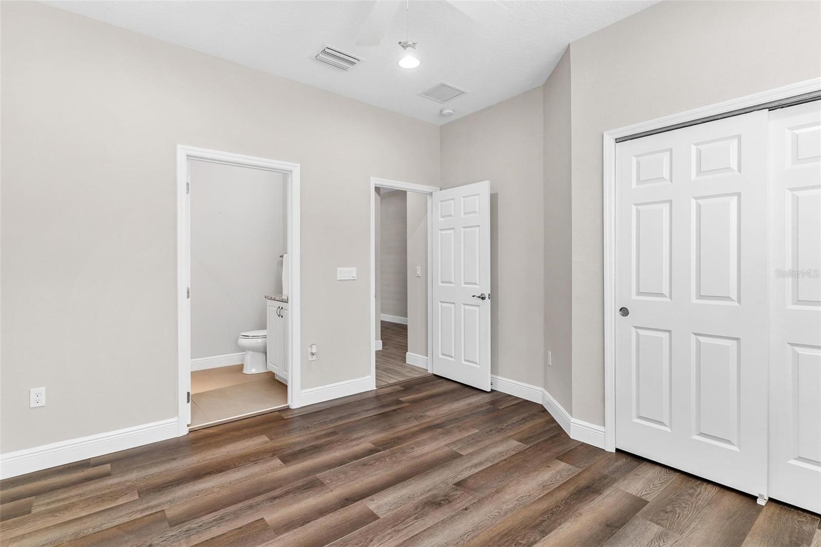 Image 35 of 54 For 224 Silver Maple Road