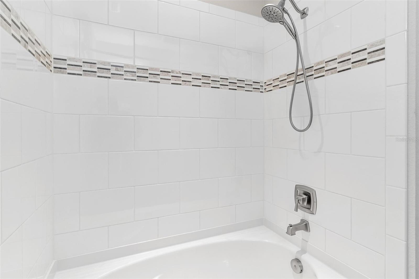 Image 37 of 54 For 224 Silver Maple Road