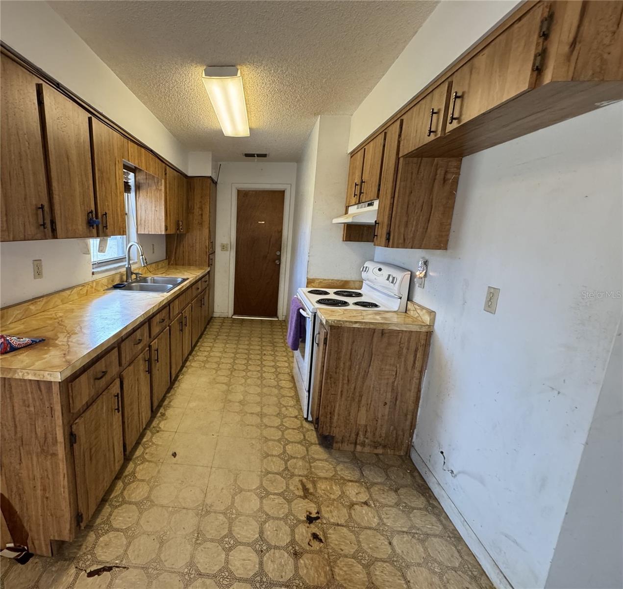 Image 8 of 21 For 11855 84th Terrace