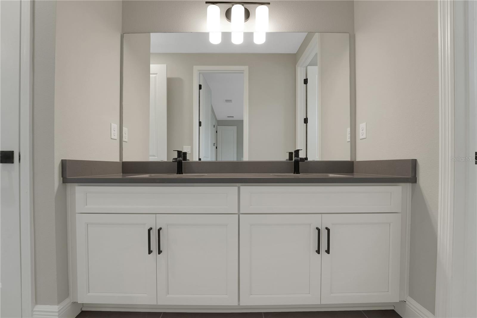 Image 15 of 45 For 14310 Crest Palm Avenue