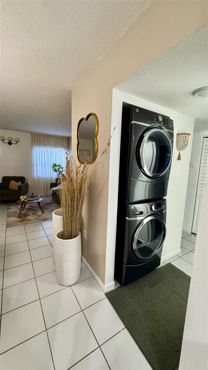 Image 8 of 17 For 7111 129th Avenue 1