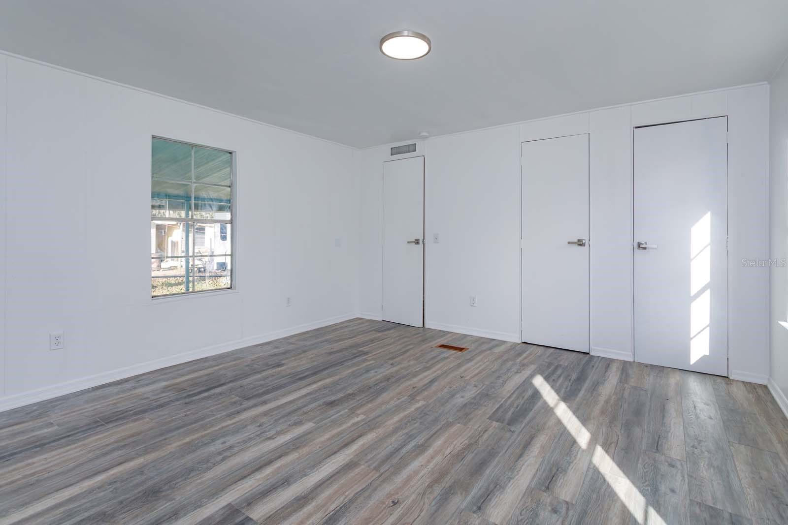 Image 12 of 21 For 277 Palm Avenue