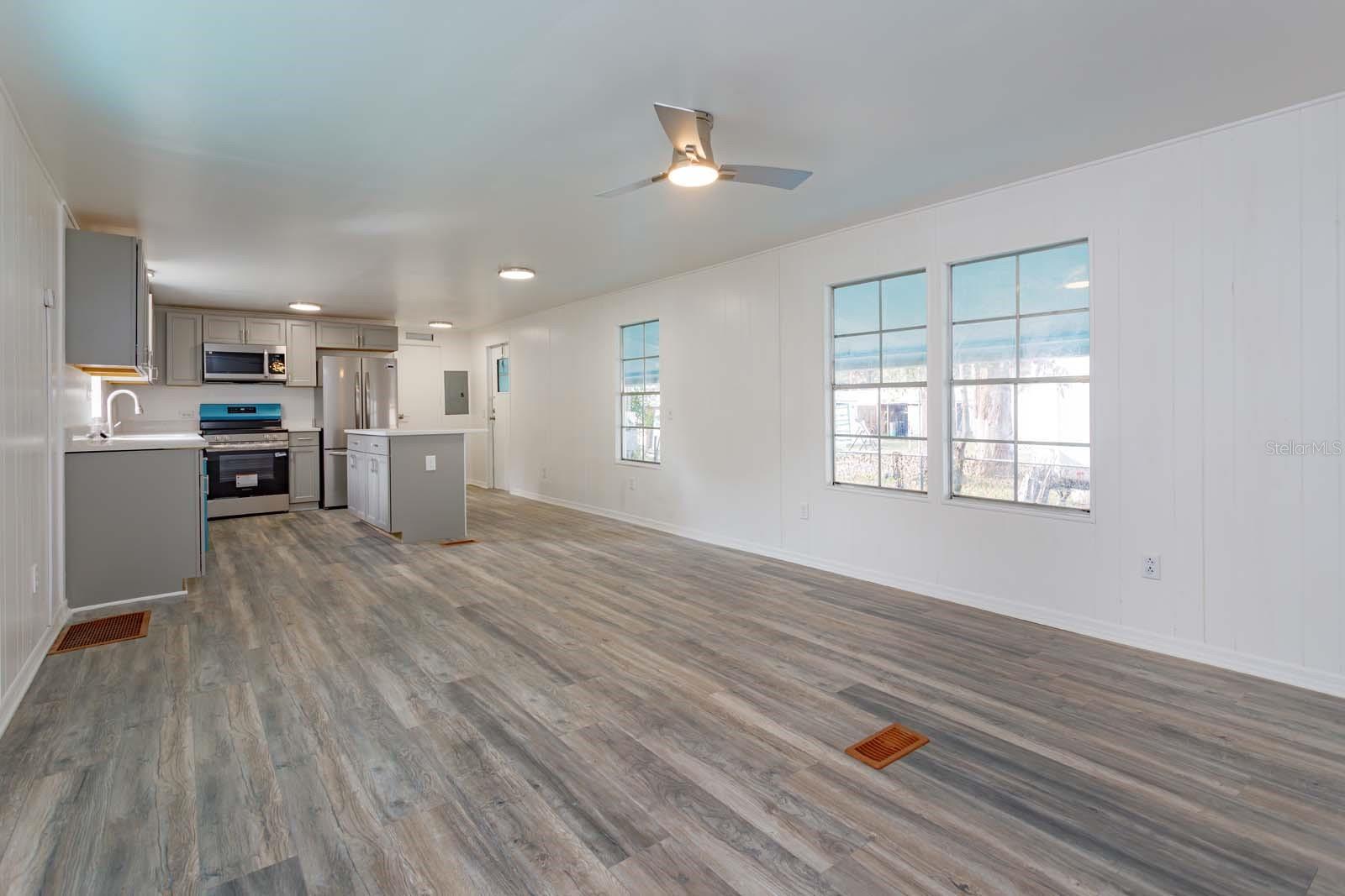 Image 9 of 21 For 277 Palm Avenue