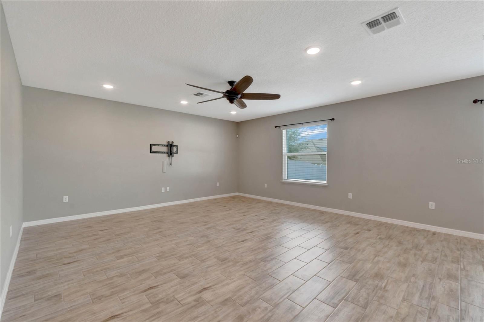 Image 7 of 36 For 1921 Bell Creek Loop