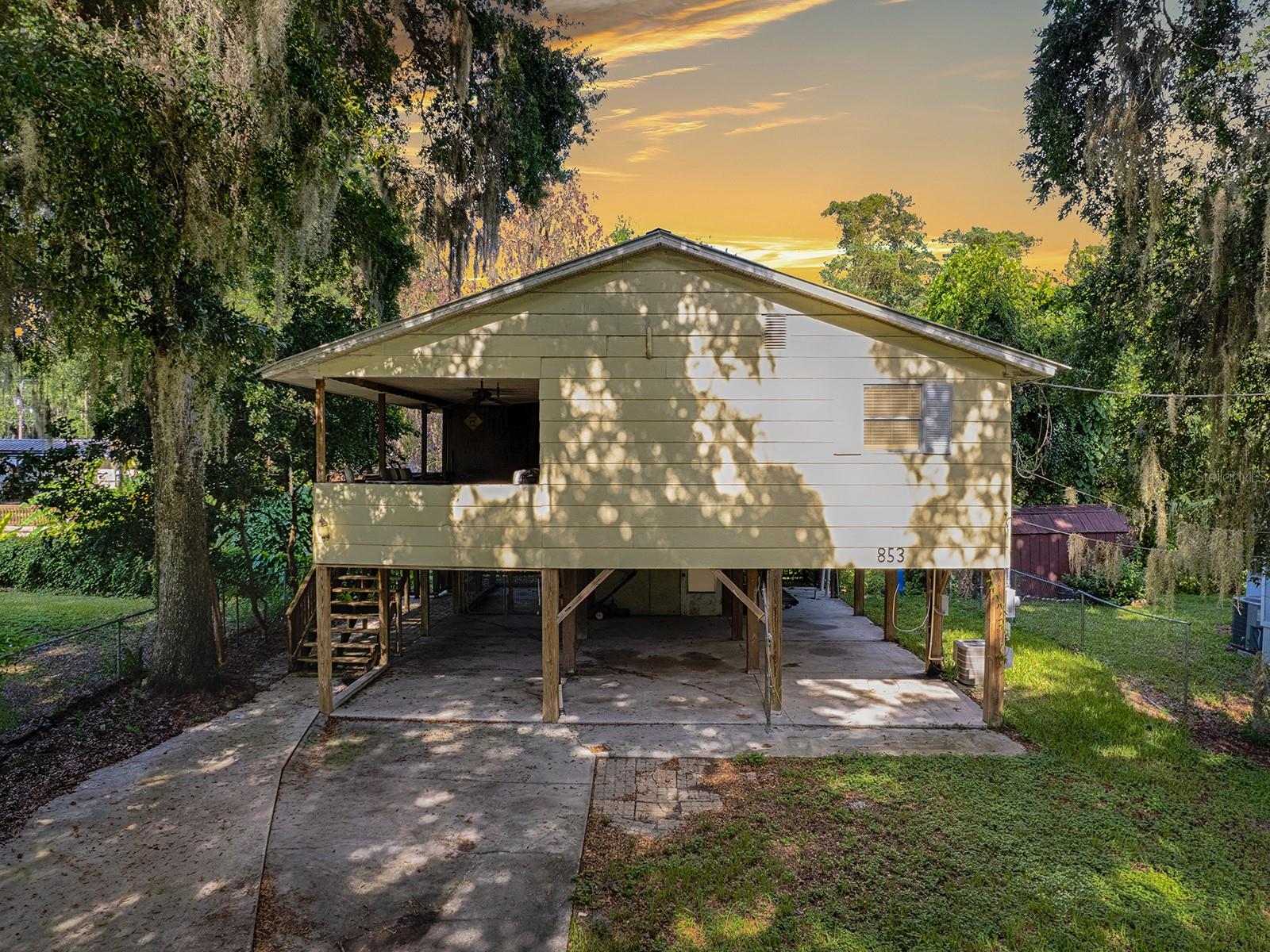 Details for 853 Cr 484  , LAKE PANASOFFKEE, FL 33538