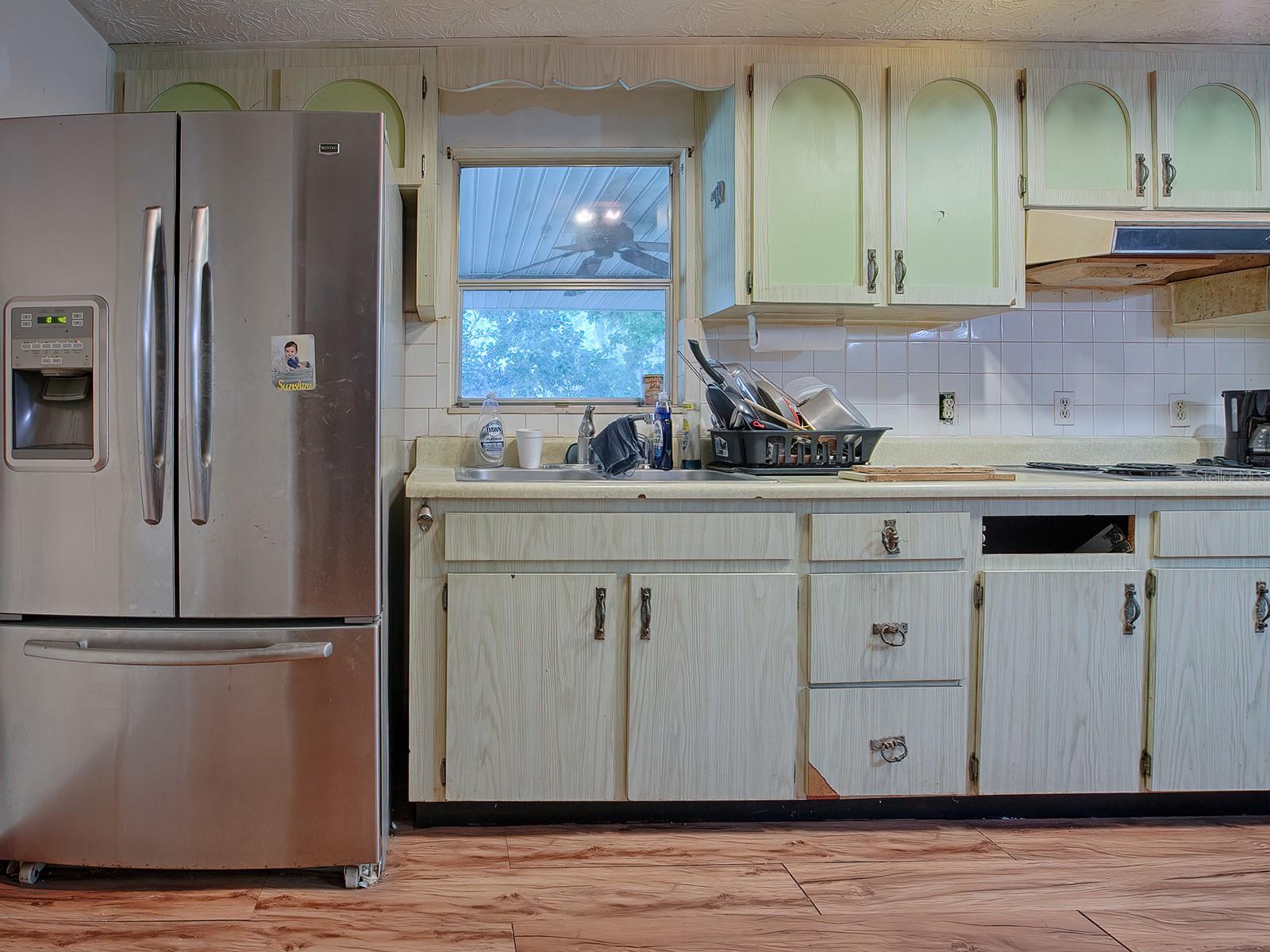 Image 27 of 38 For 853 Cr 484  