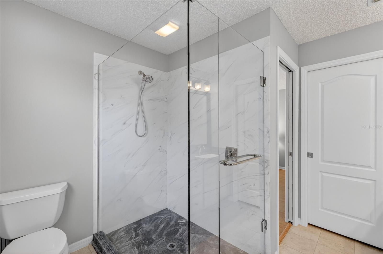 Image 21 of 36 For 1927 Walden Way