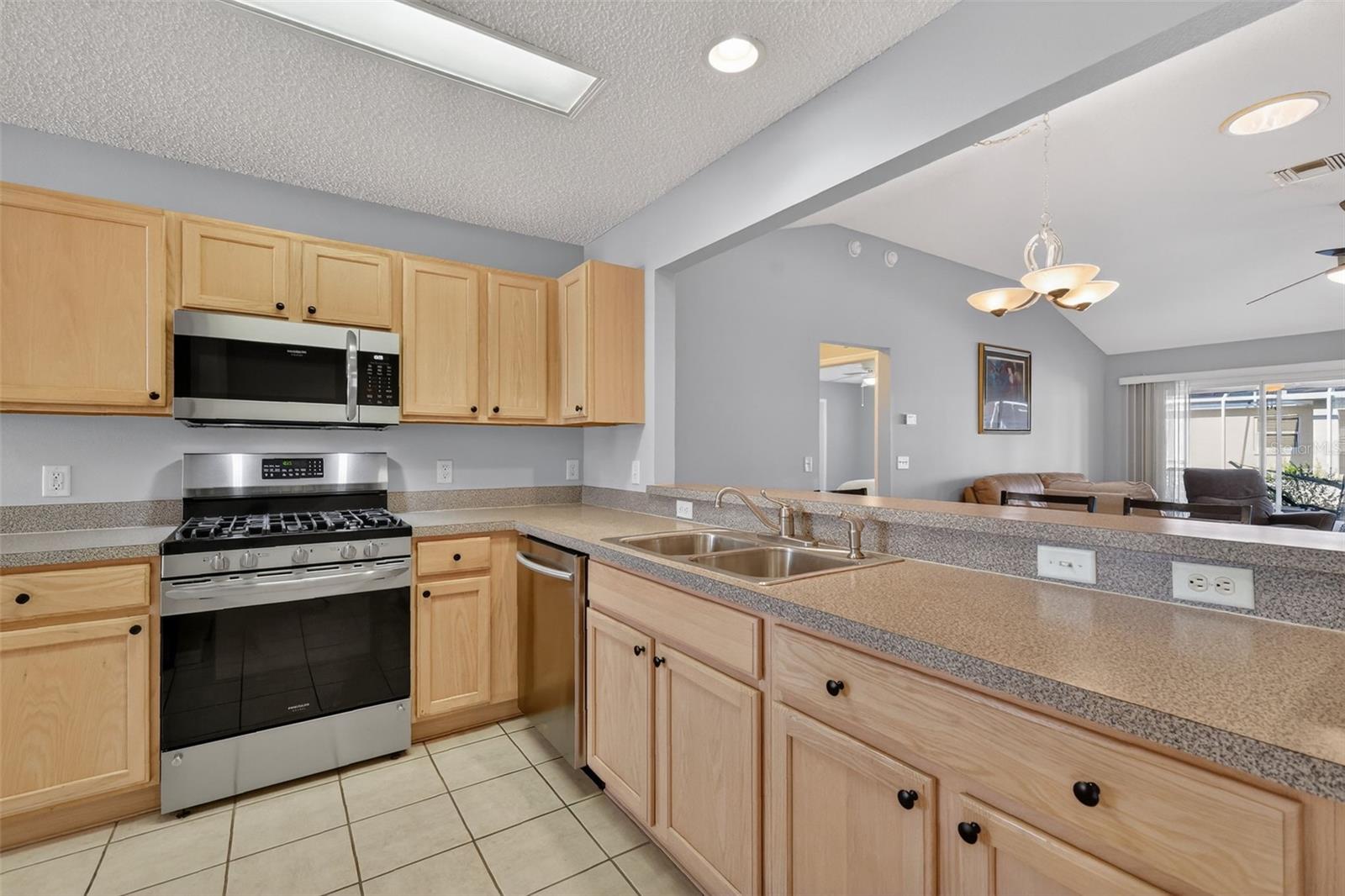 Image 5 of 36 For 1927 Walden Way