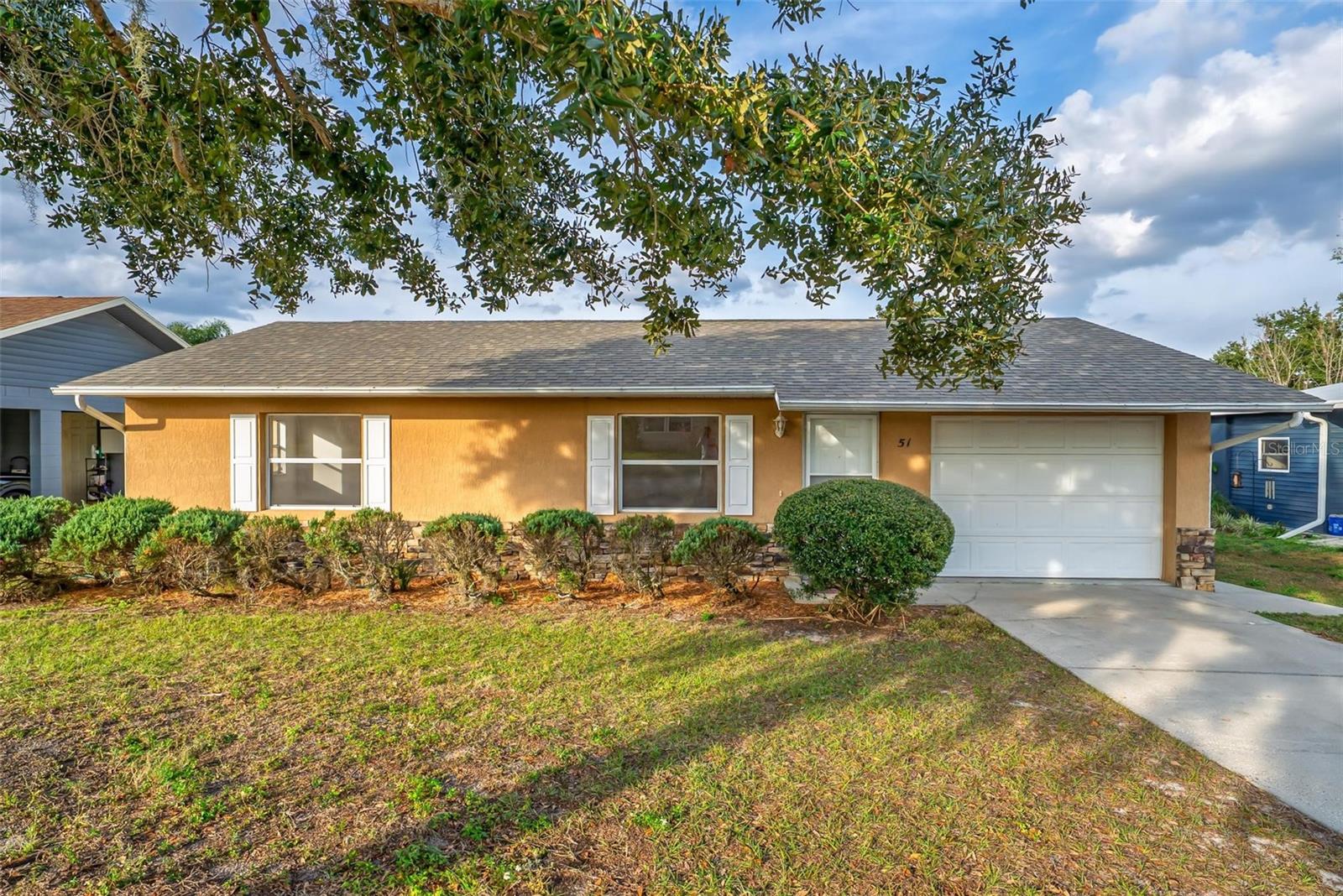 Details for 51 Cayman Circle, UMATILLA, FL 32784