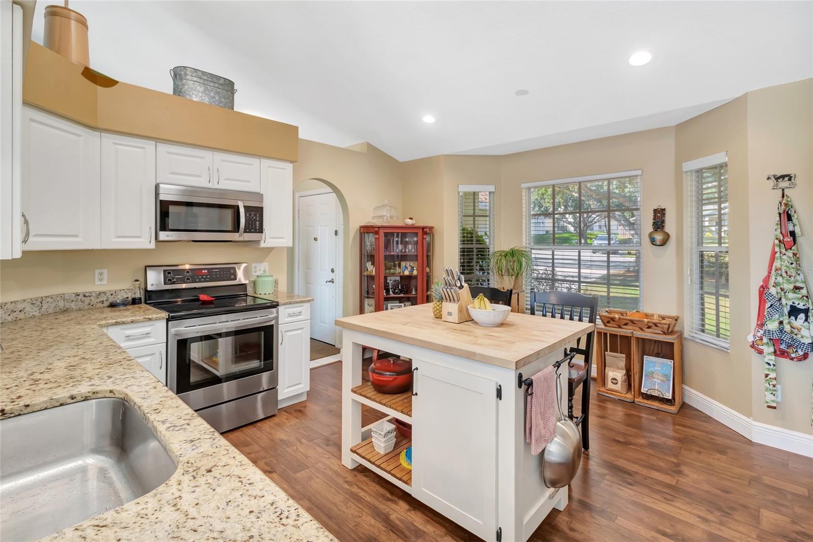 Image 13 of 55 For 10507 Mira Lago Lane