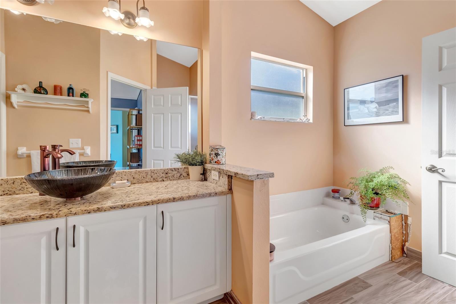 Image 21 of 55 For 10507 Mira Lago Lane