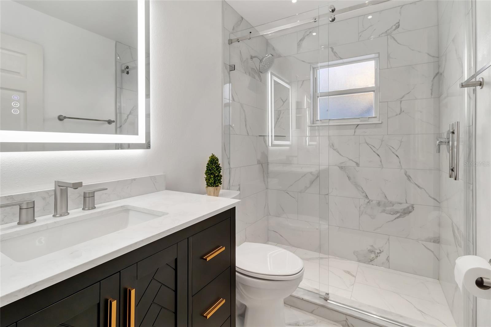 Image 40 of 55 For 10507 Mira Lago Lane