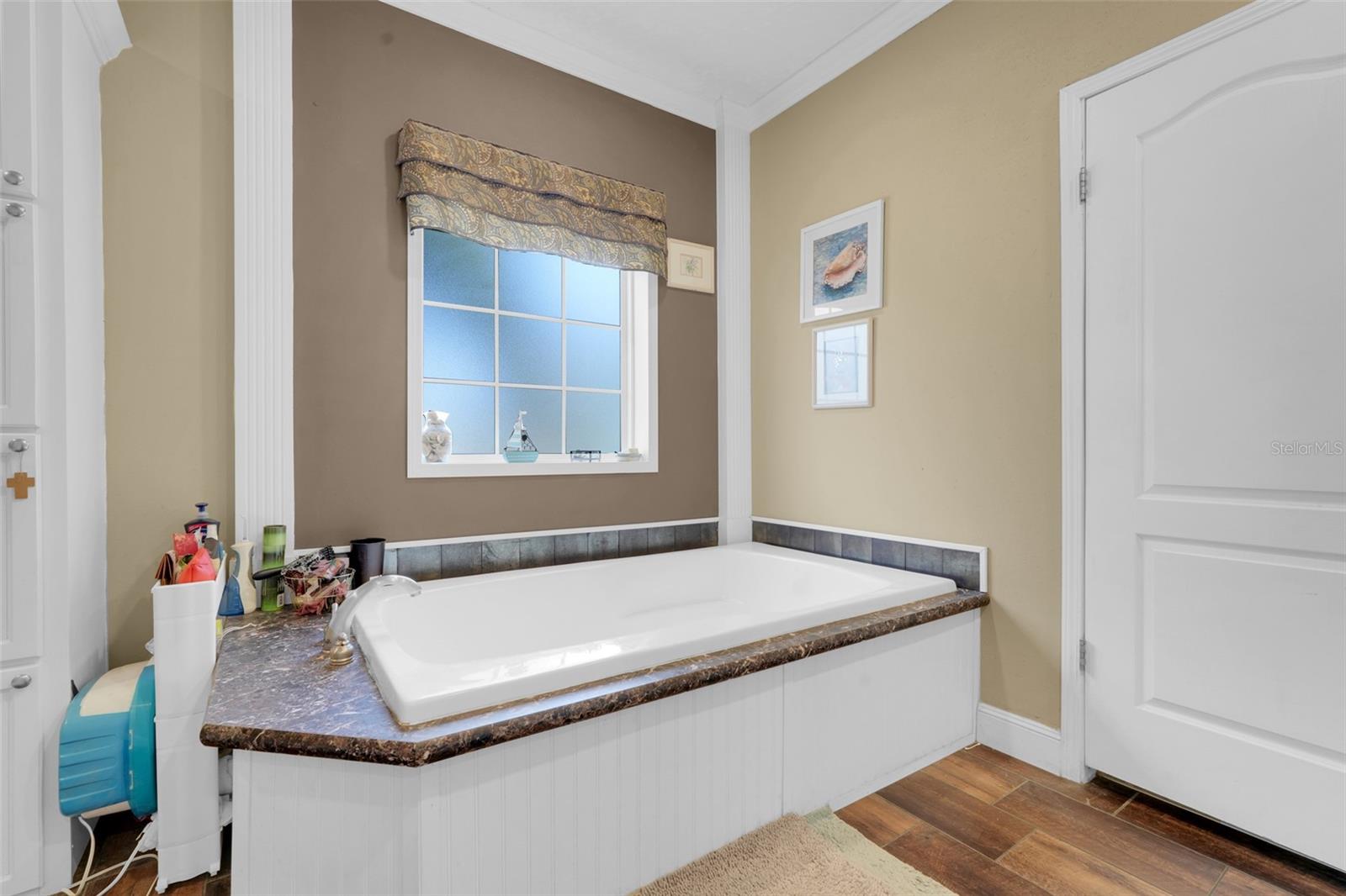 Image 10 of 30 For 15339 Lee Road