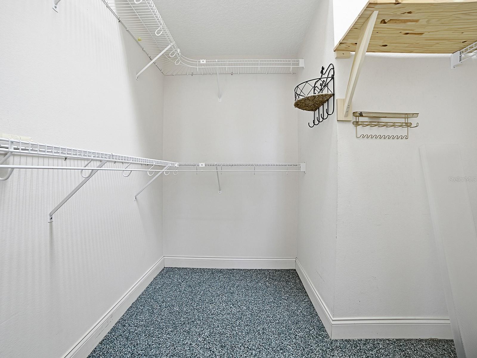 Image 30 of 61 For 592 Crescent Street