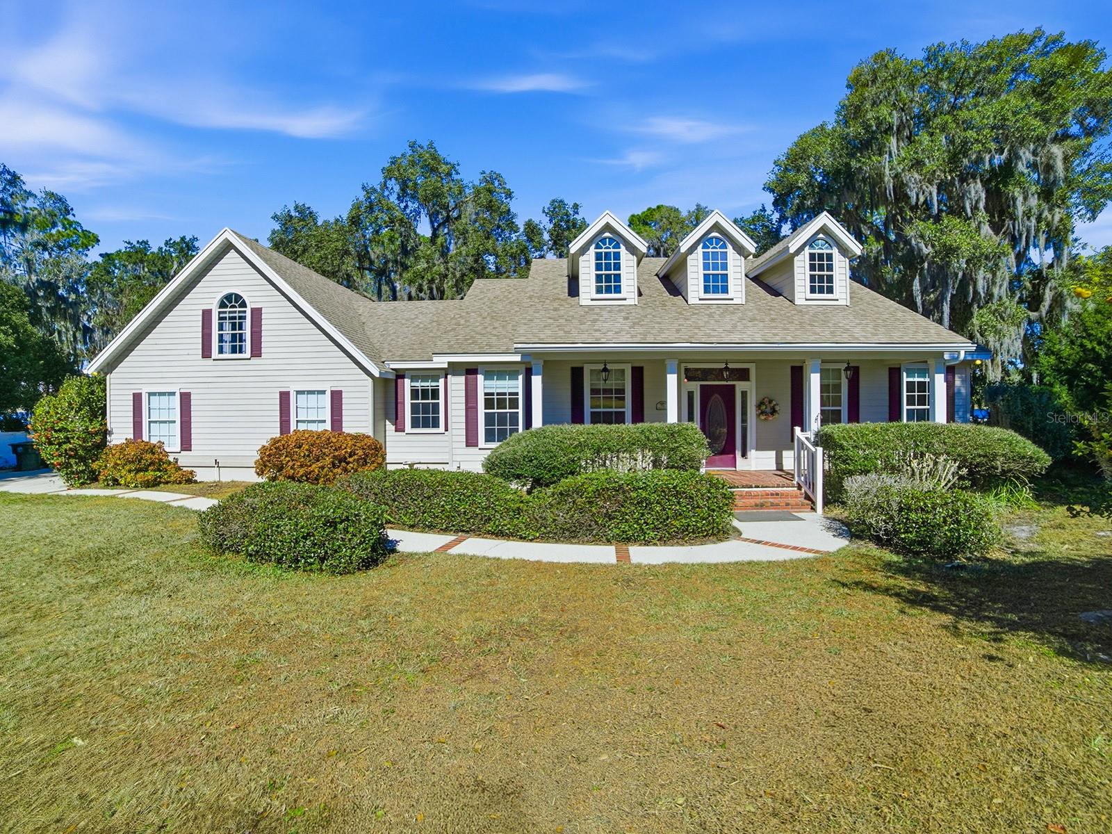 Image 4 of 61 For 592 Crescent Street