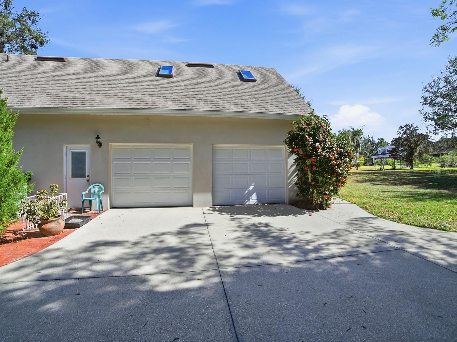 Image 50 of 61 For 592 Crescent Street