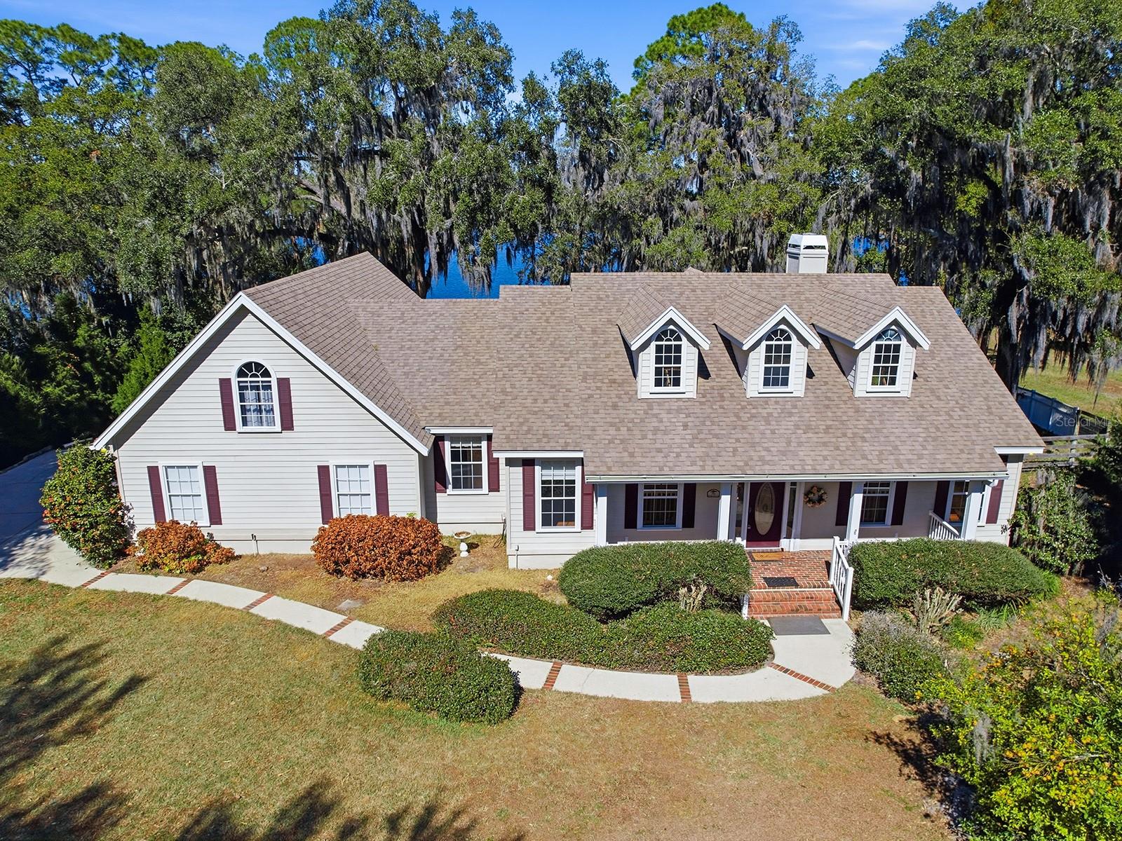 Image 54 of 61 For 592 Crescent Street