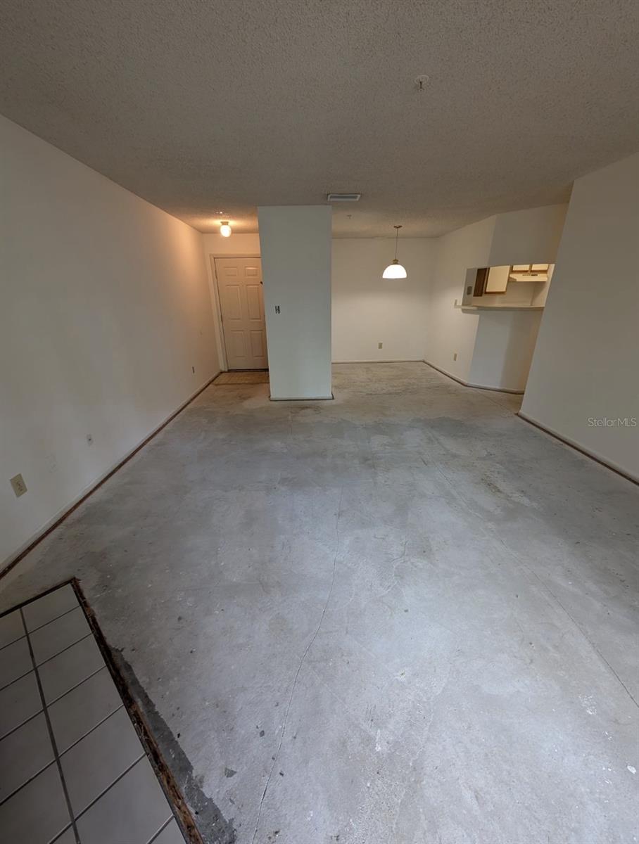 Image 10 of 20 For 199 Afton Square 208