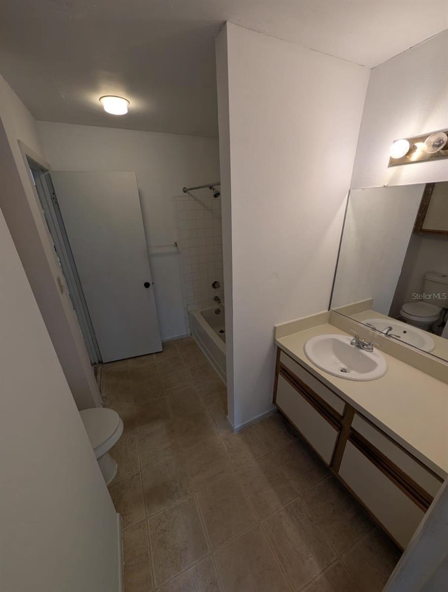 Image 12 of 20 For 199 Afton Square 208