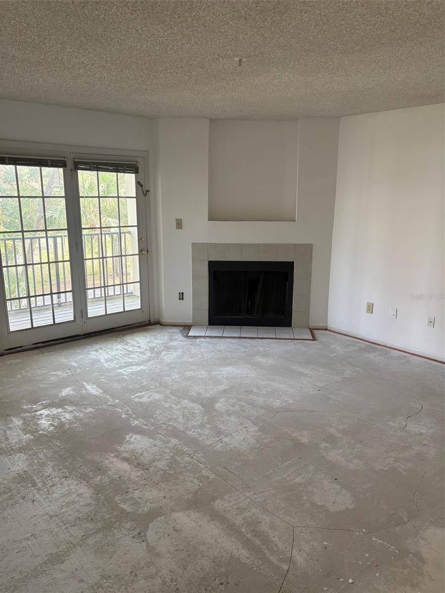 Image 4 of 20 For 199 Afton Square 208