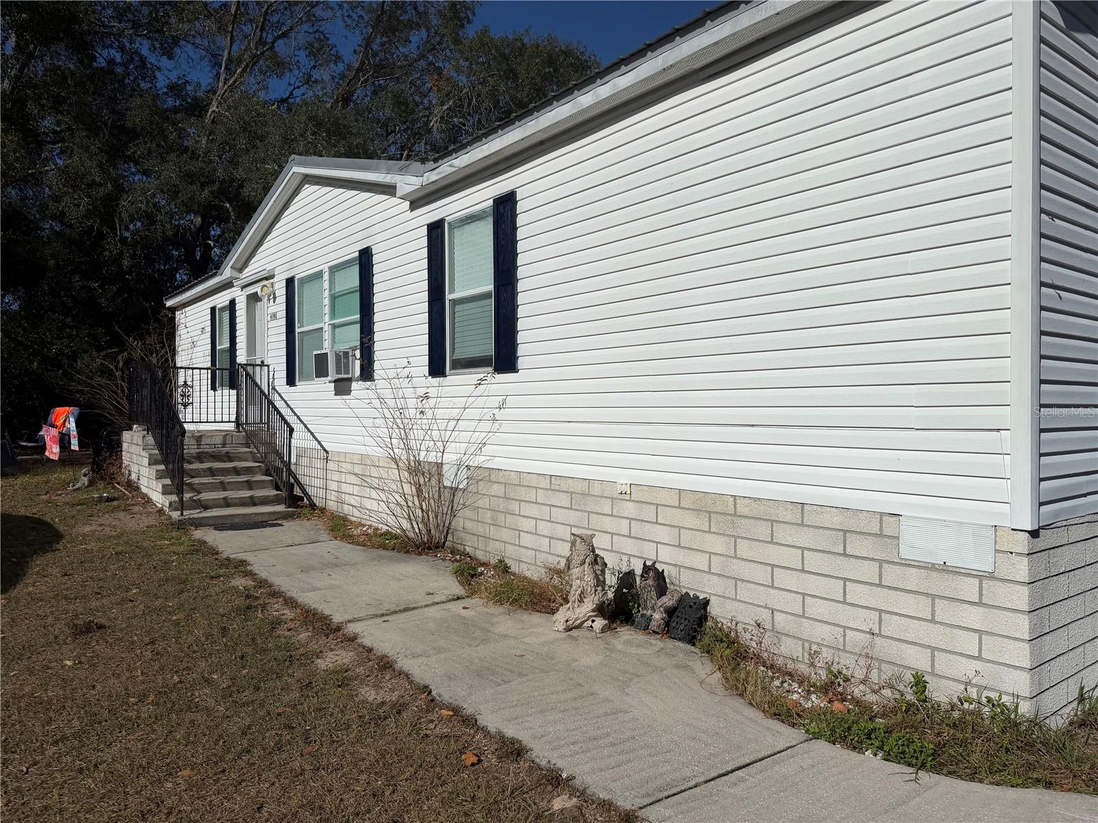 Image 3 of 9 For 9793 167th Place