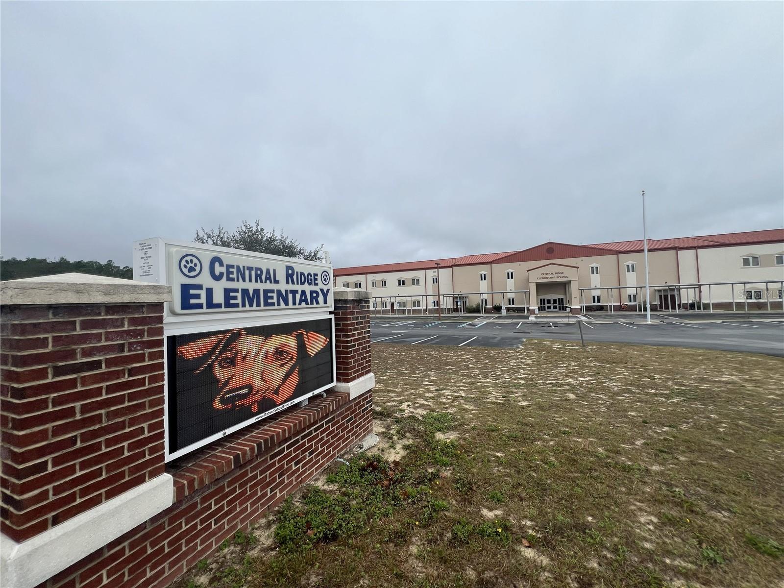 Listing photo id 19 for 7983 Jamaica Drive