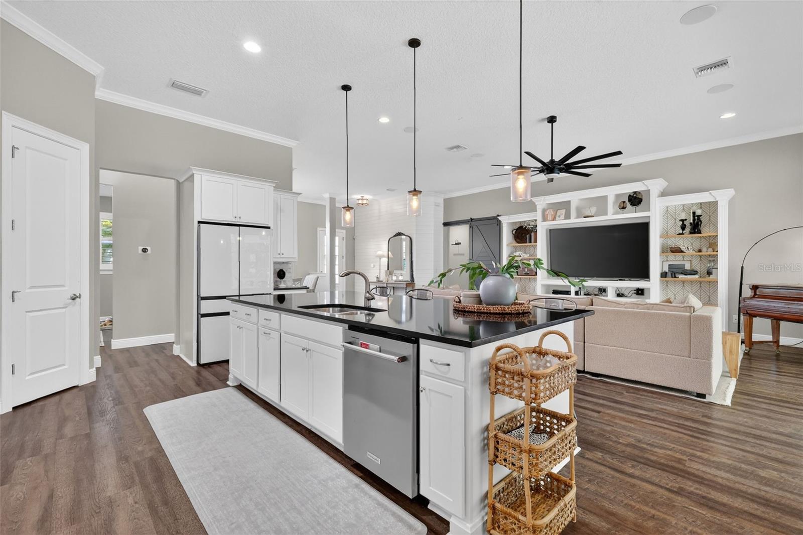 Image 16 of 43 For 4507 Claire Rose Court