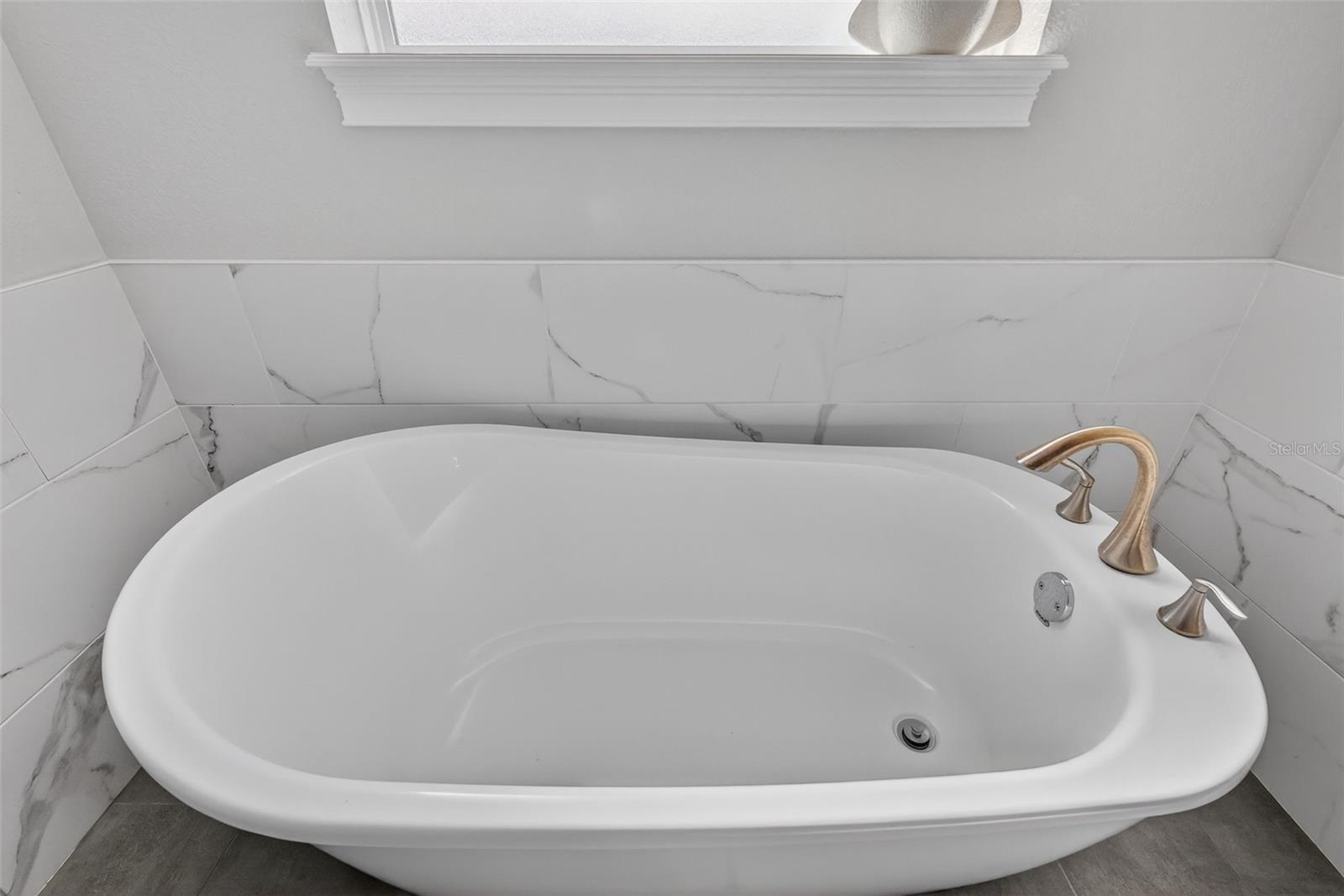 Image 29 of 43 For 4507 Claire Rose Court