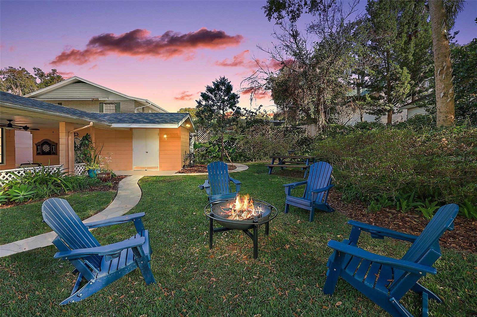 Image 2 of 65 For 936 Baker Street