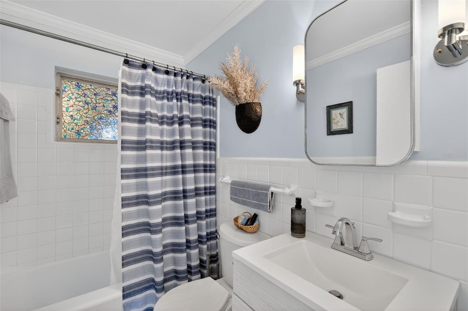 Image 25 of 65 For 936 Baker Street