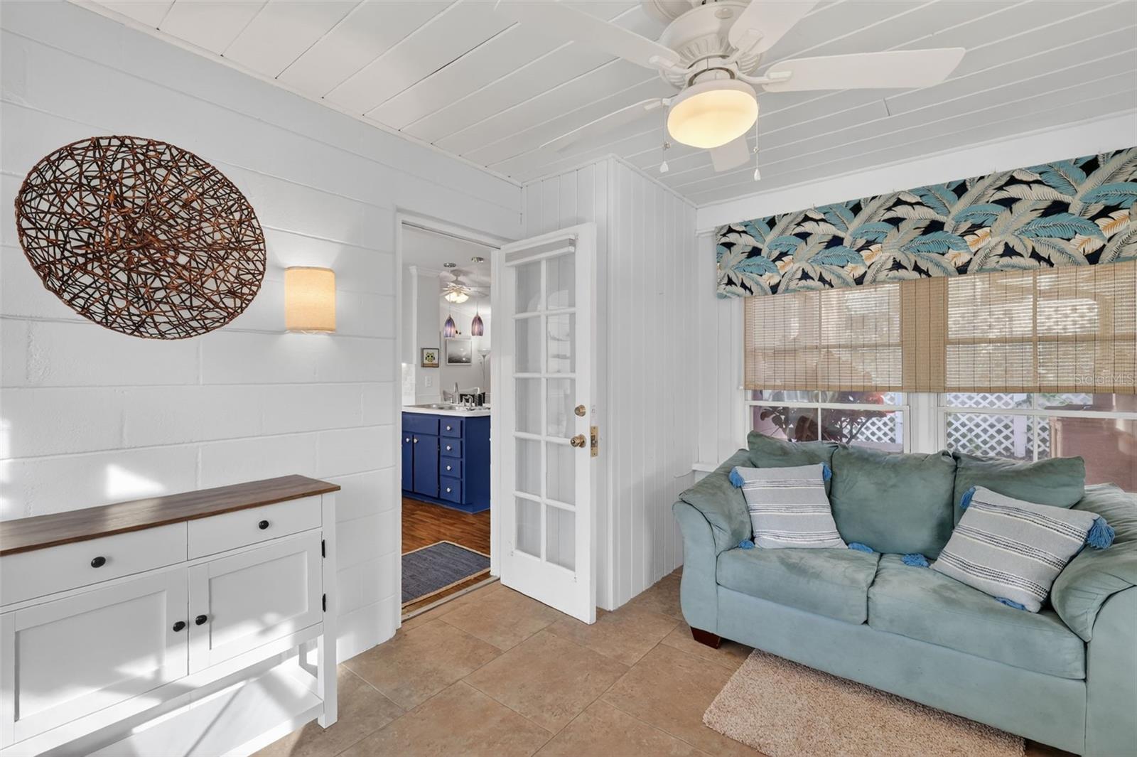 Image 37 of 65 For 936 Baker Street