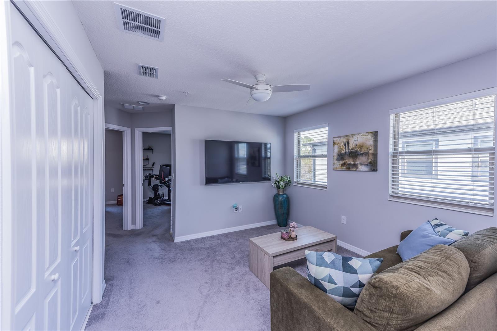 Image 10 of 31 For 260 Evertree Loop