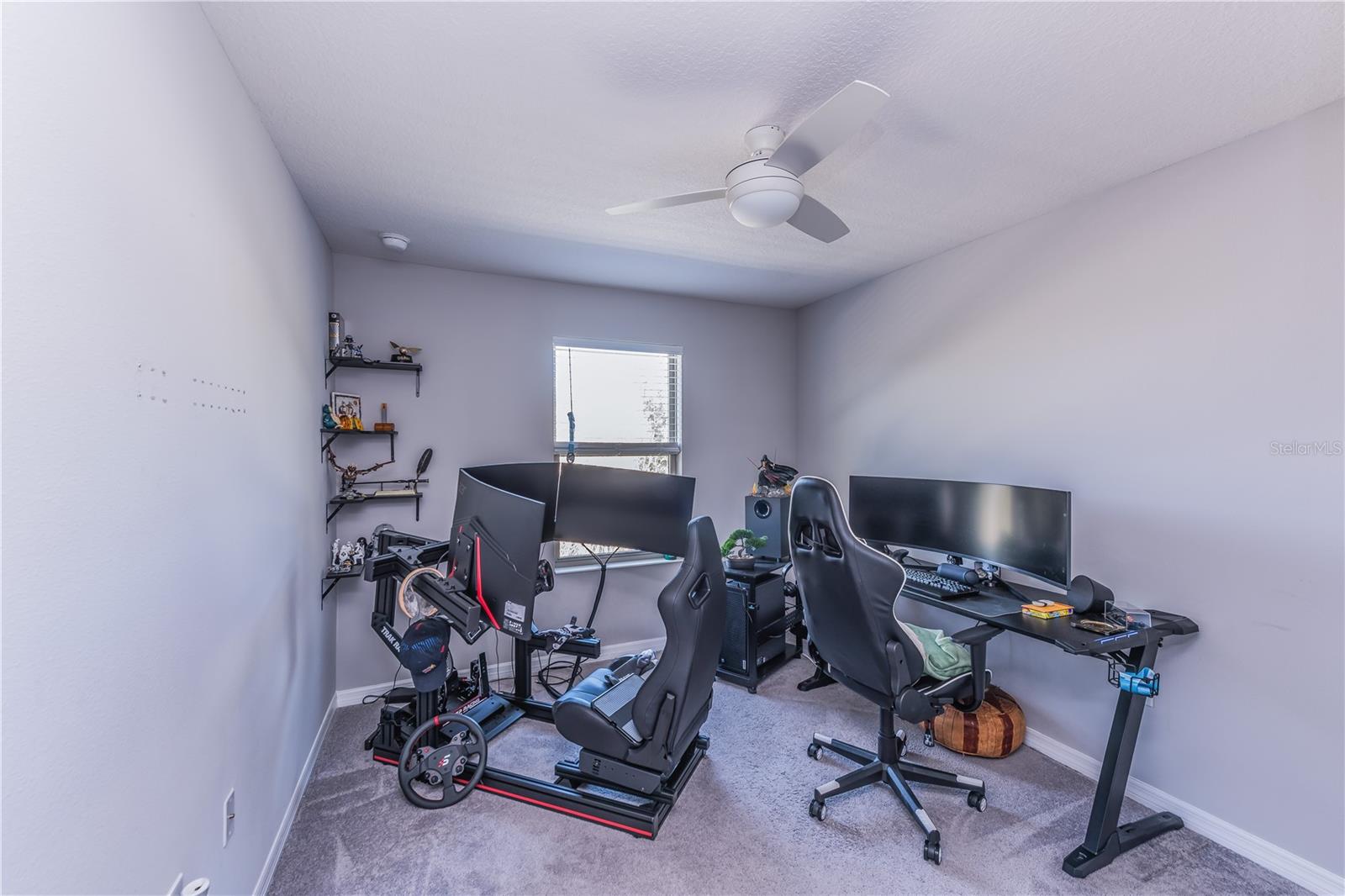 Image 18 of 31 For 260 Evertree Loop