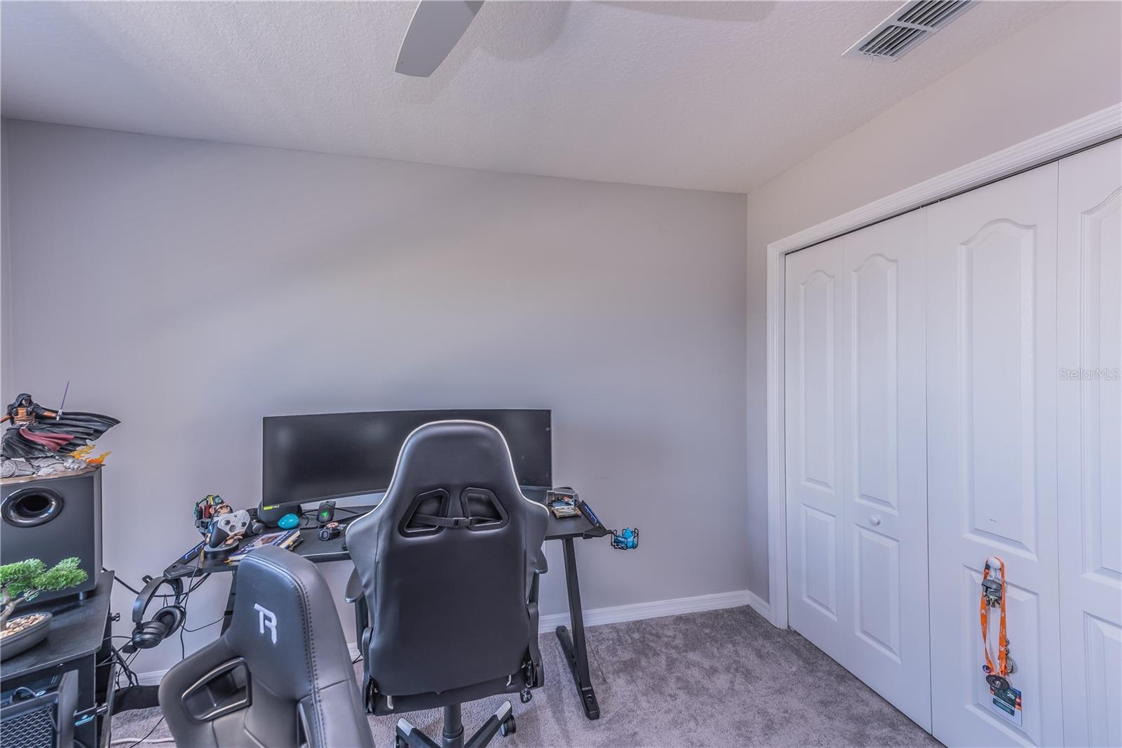 Image 19 of 31 For 260 Evertree Loop