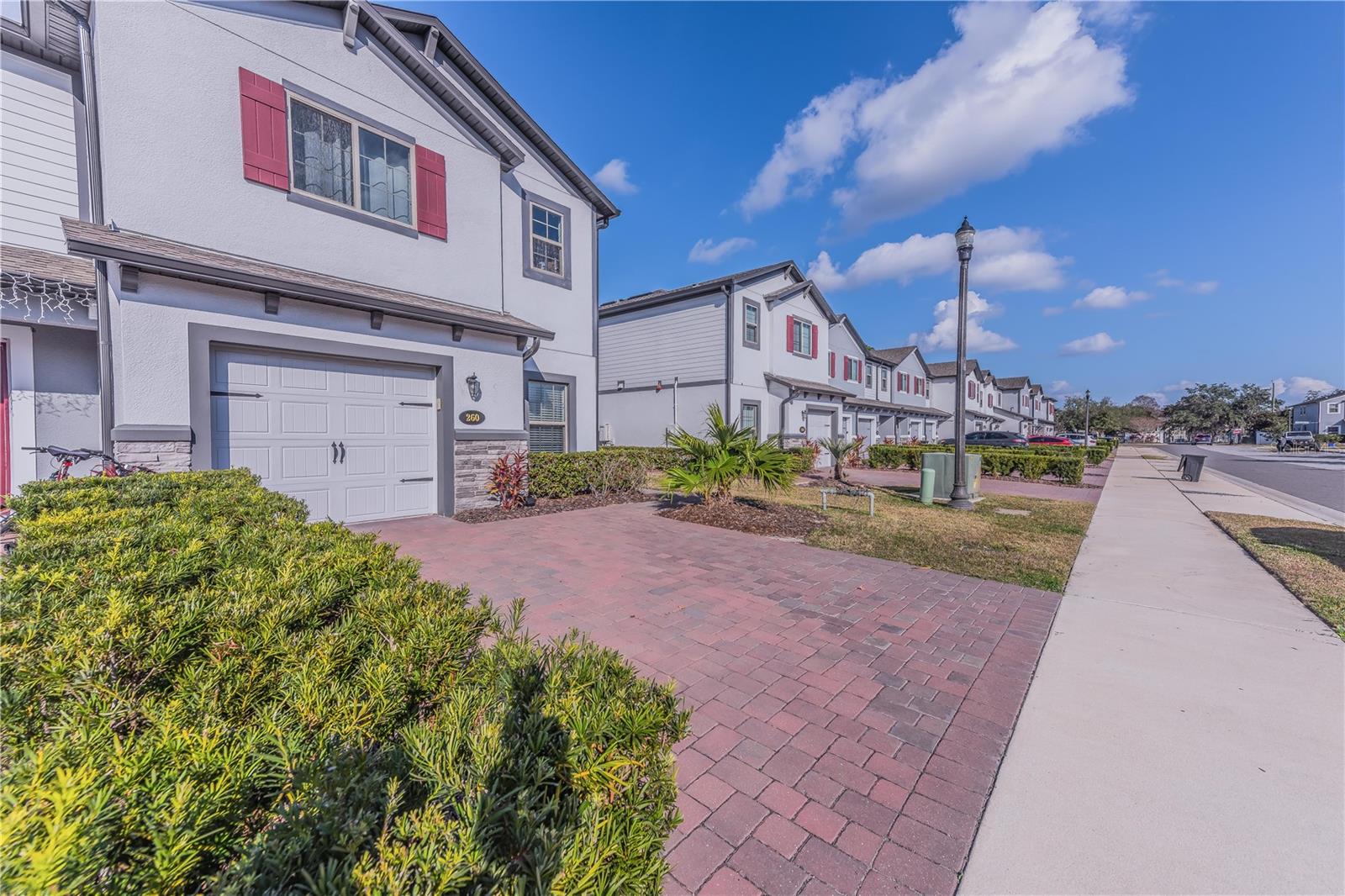 Image 3 of 31 For 260 Evertree Loop