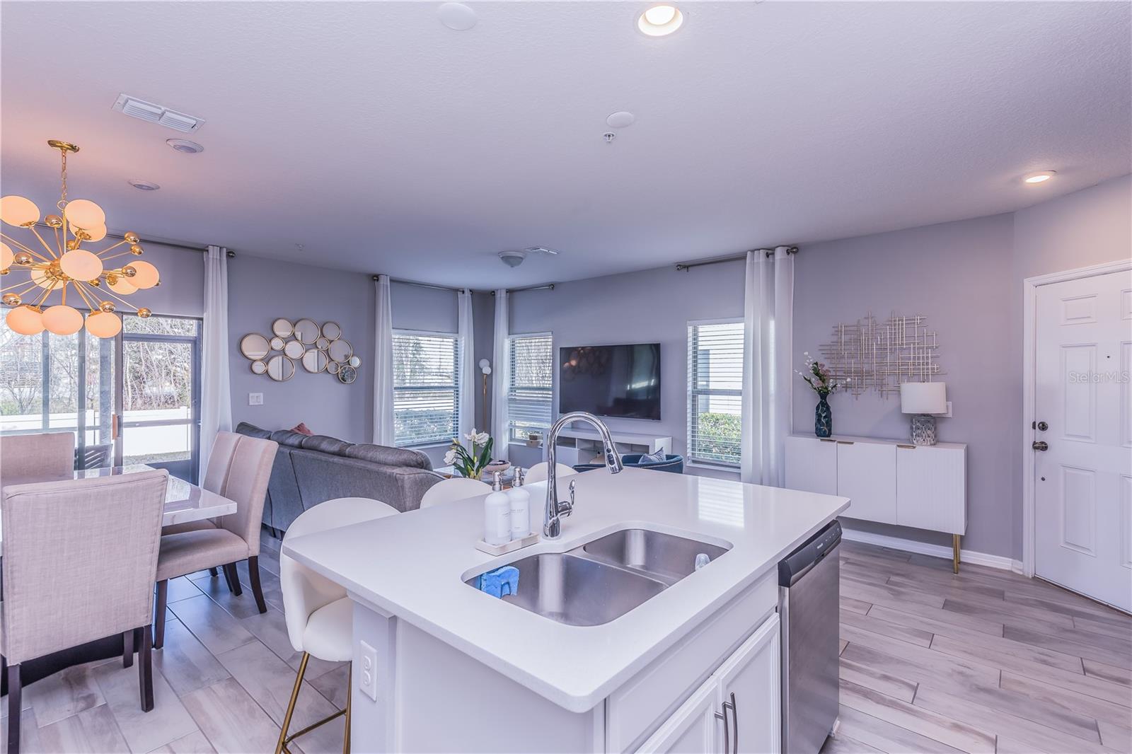 Image 7 of 31 For 260 Evertree Loop