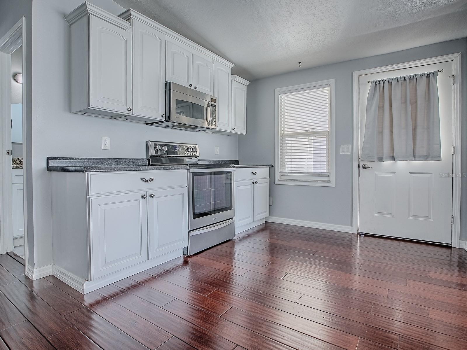 Image 11 of 44 For 518 Saint Andrews Boulevard