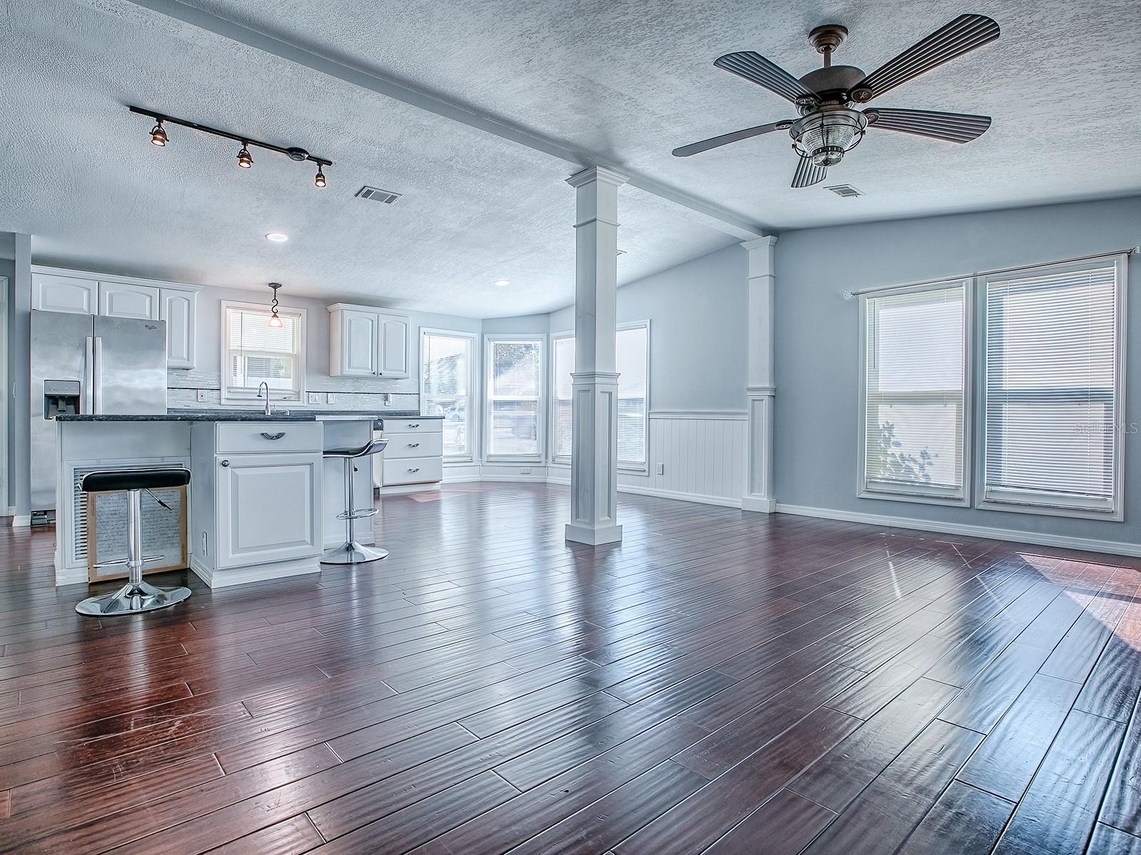 Image 15 of 44 For 518 Saint Andrews Boulevard